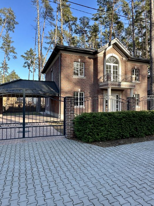 Купити будинок у лісовій Бучі у котеджному містечку