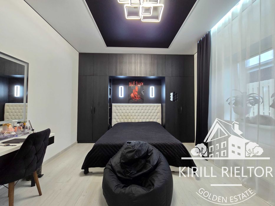 Продам дом с ремонтом и искусственным водопадом на участке S = 11 сот.