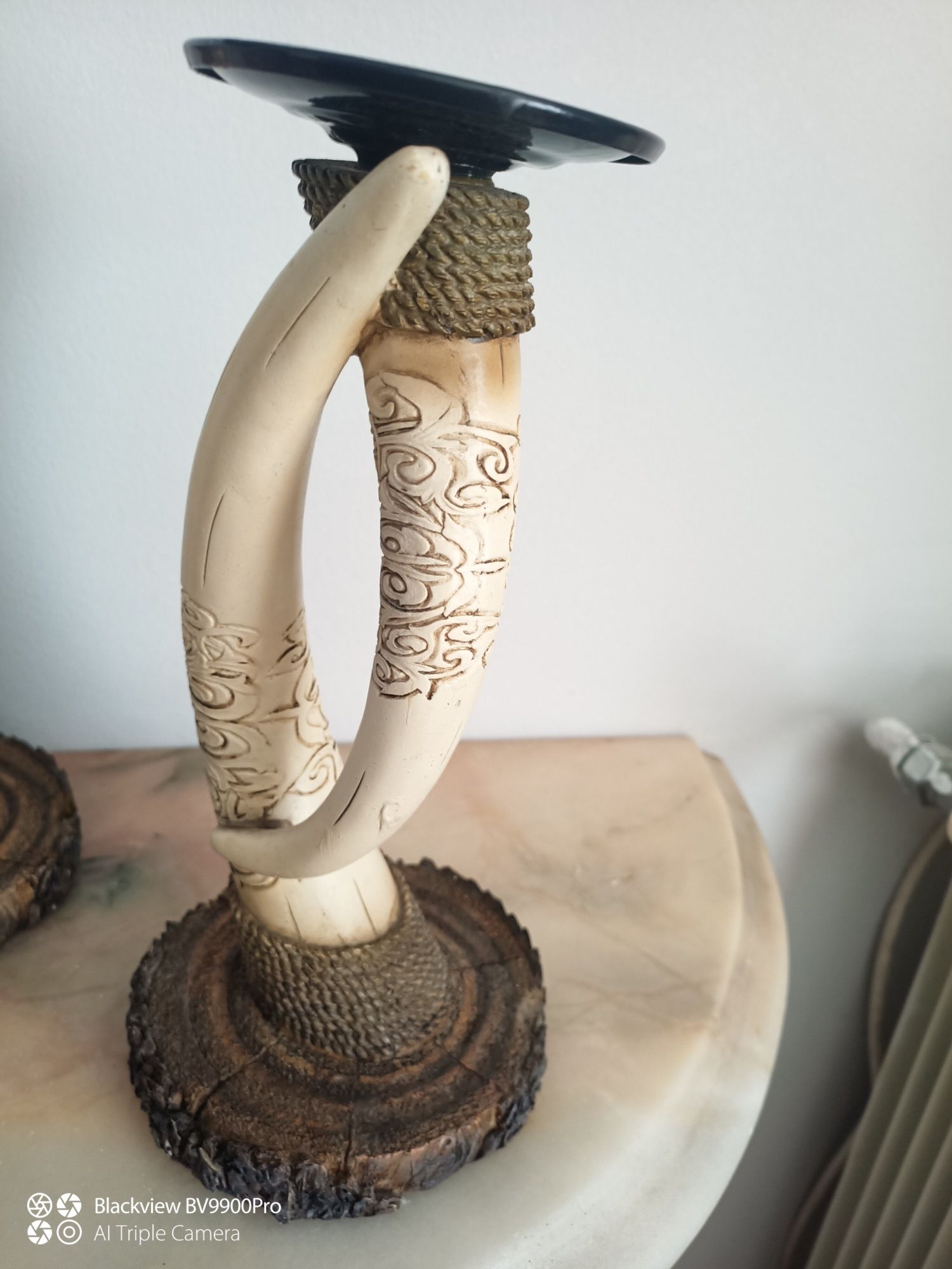 Conjunto de castiçais dentes de elefante