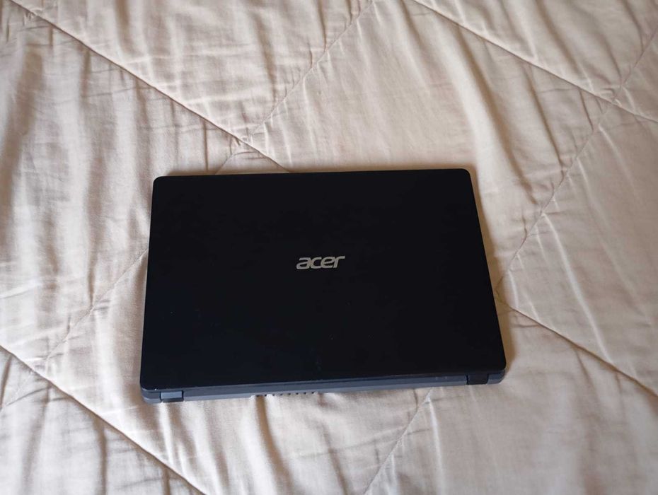 Portátil ASUS Aspire 3