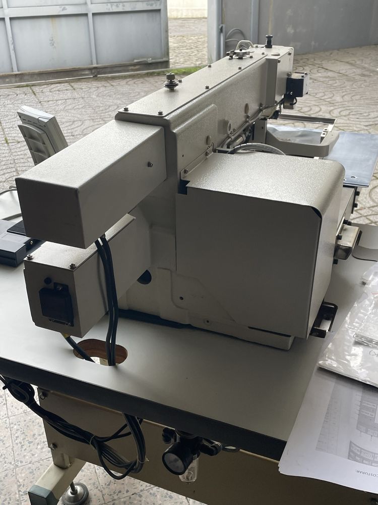 Maquina de costura automatica