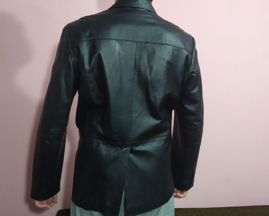 Мужской кожаный пиджак