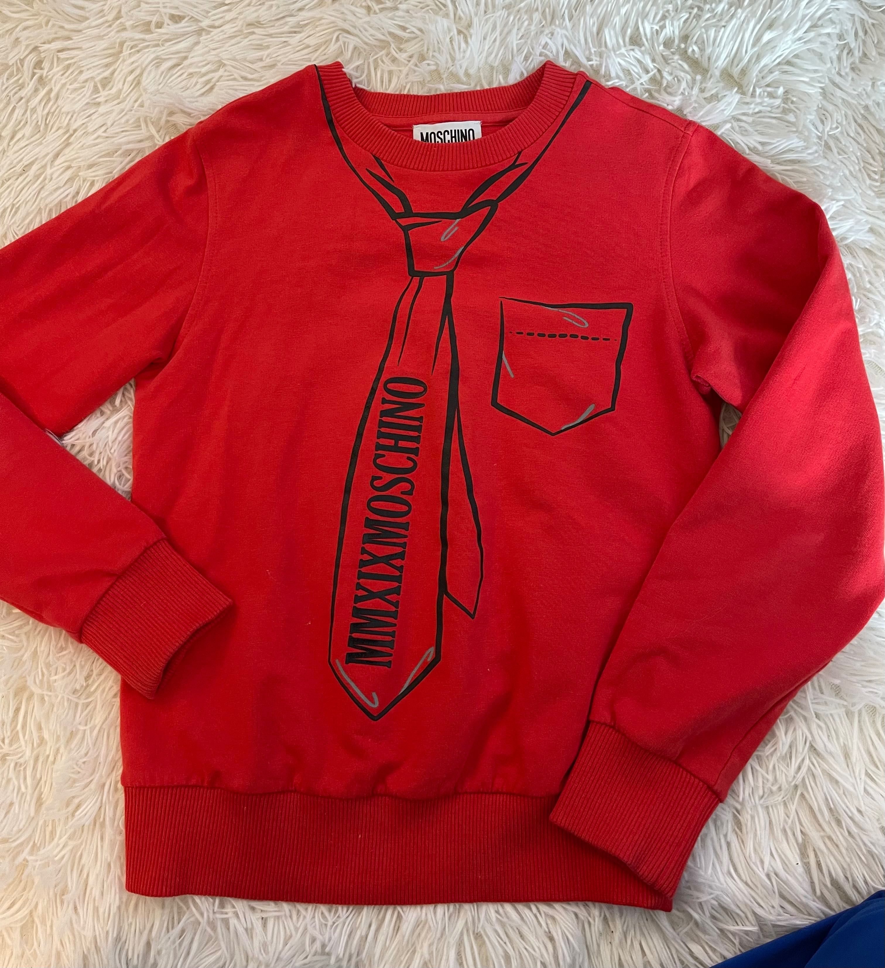 Camisola vermelha Moschino .