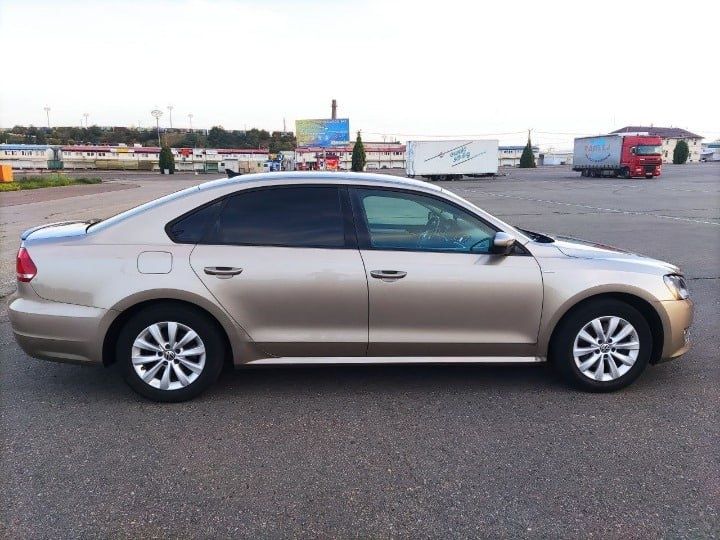 Фольксваген Пассат В7