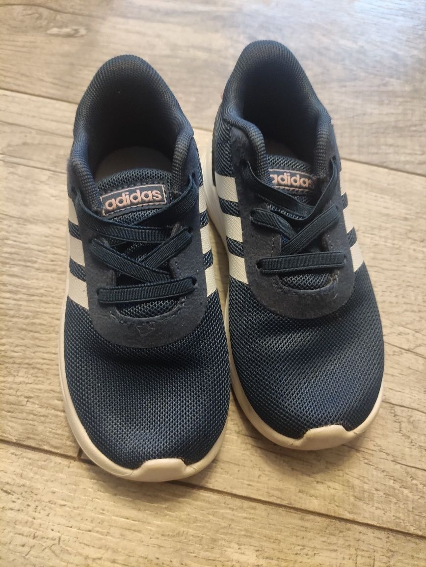 buty dla dziewczynki firmy adidas