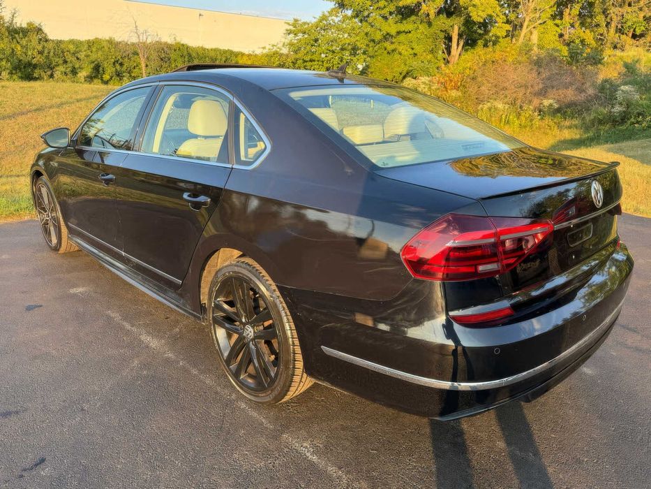 Volkswagen Passat SE R-Line      2019