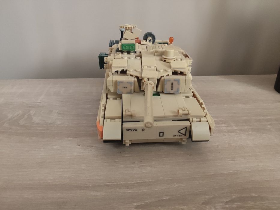 Лего танк б/у ..