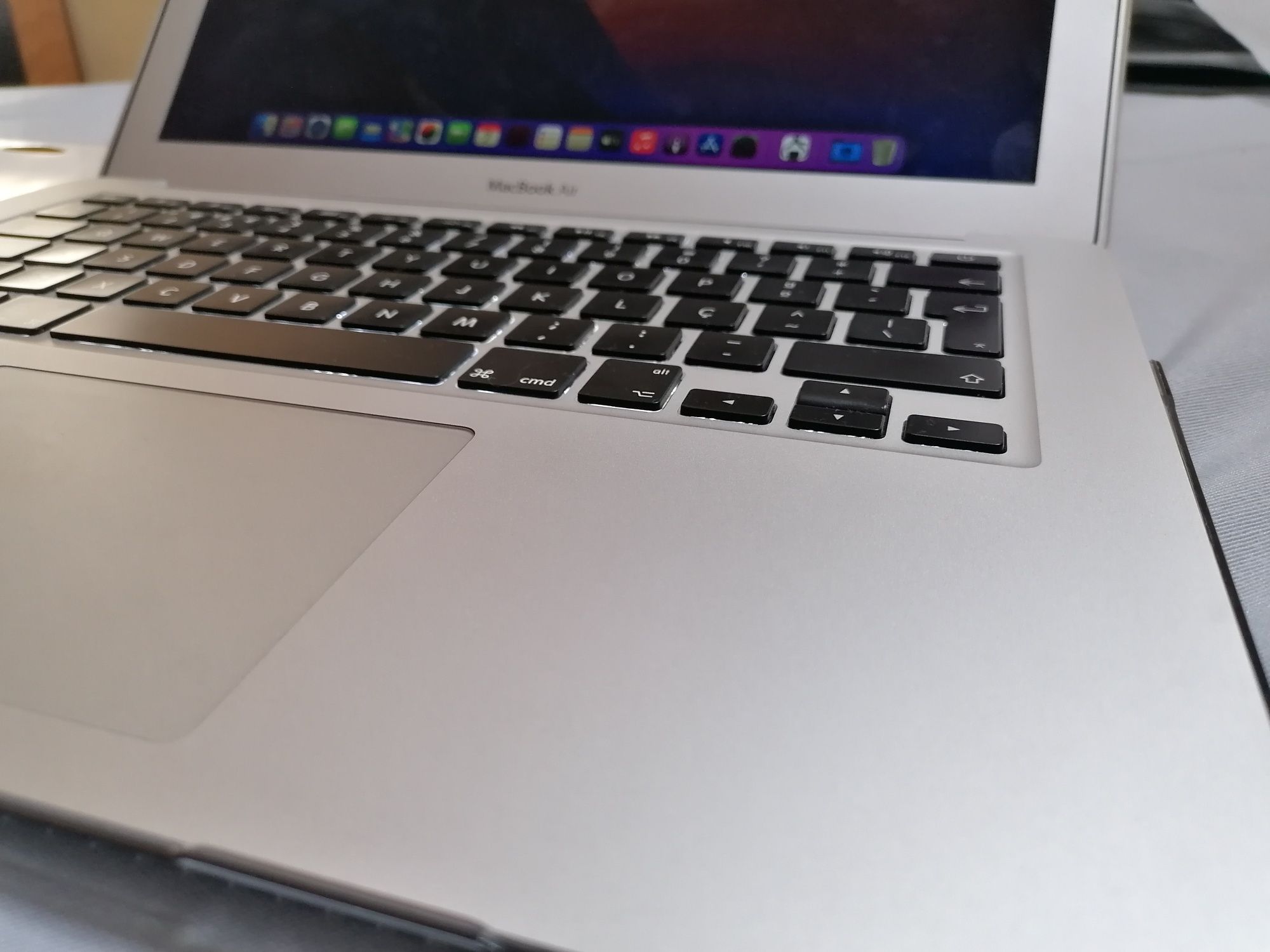 MacBook Air 8GB 256GB