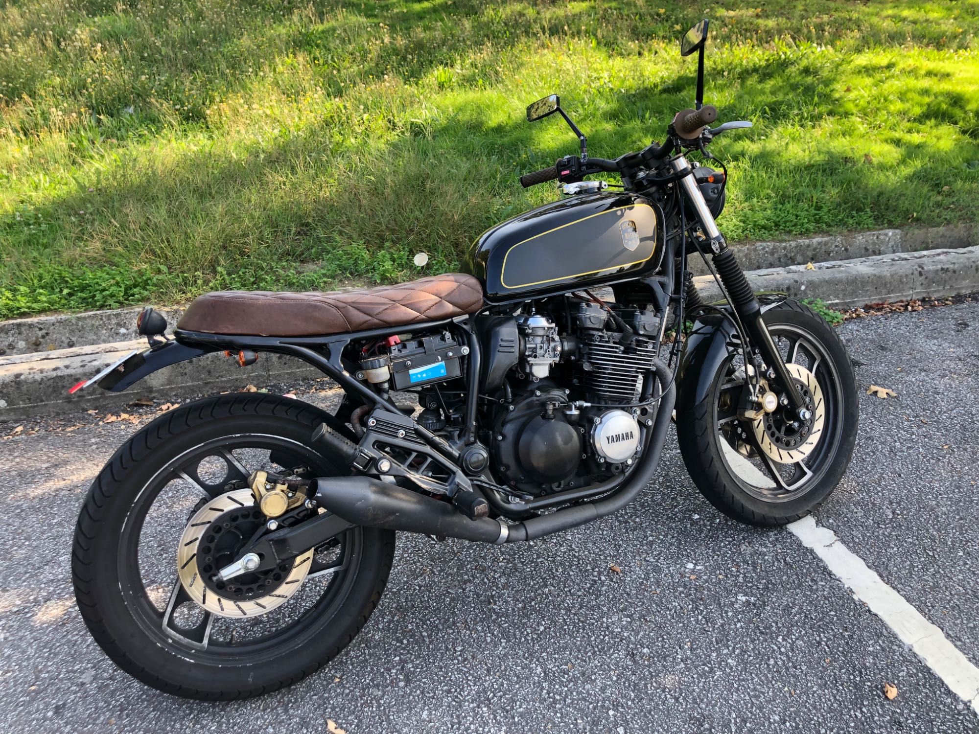 Yamaha XJ600 de 1986 - moto clássica customizada