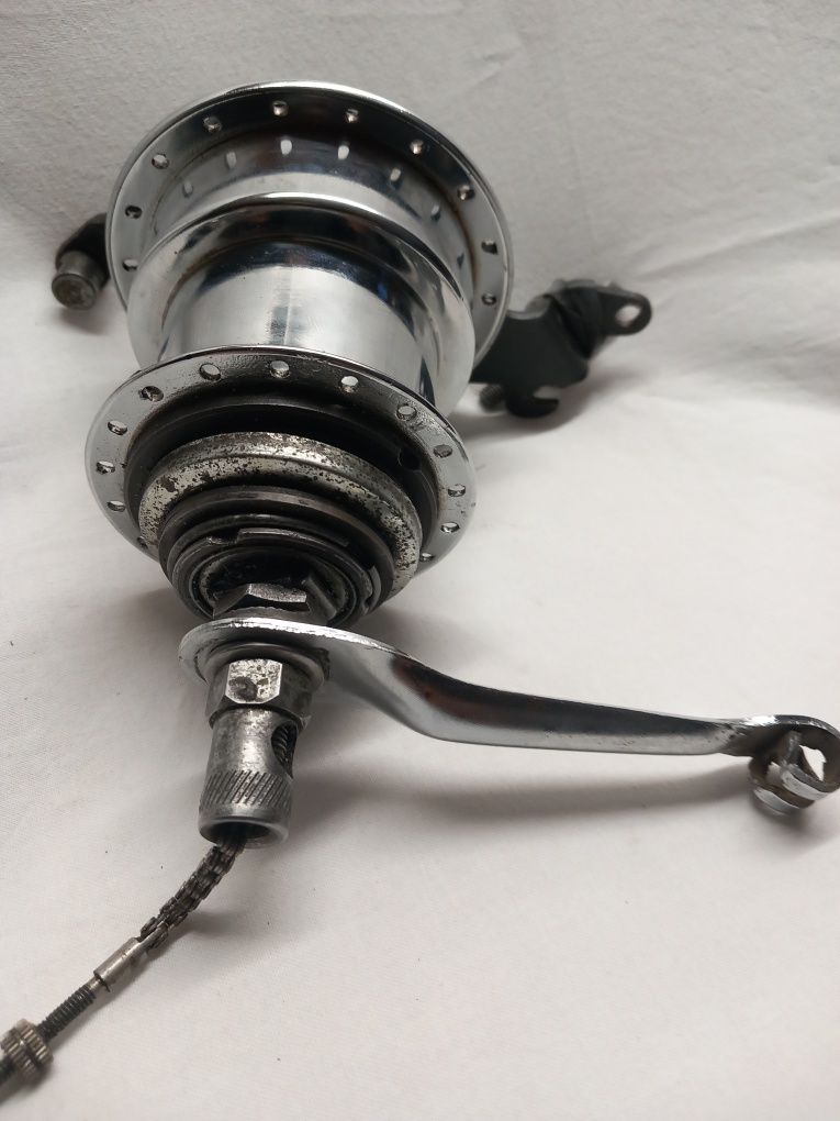 P2 Steelite Piasta trzybiegowa z hamulcem  Sturmey Archer