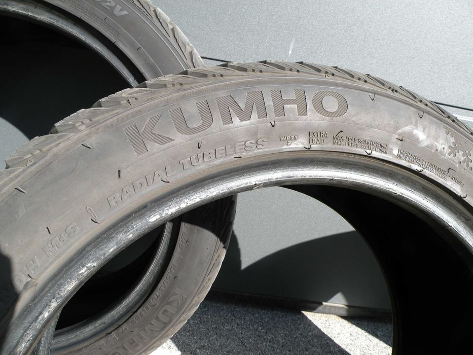 Opony   zimowe  KUMHO WINTER CRAFT  WP71 245/4/R19 102V