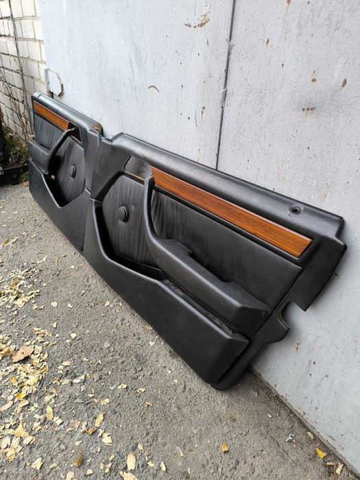 Кожаный чёрный салон Mercedes-Benz W124 седан с подогревом + карты