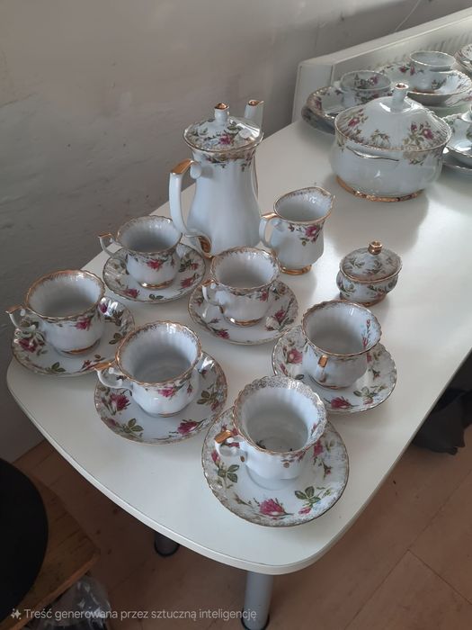 Porcelana Chodziez "Iwona" Zestaw Obiadowo-kawowy