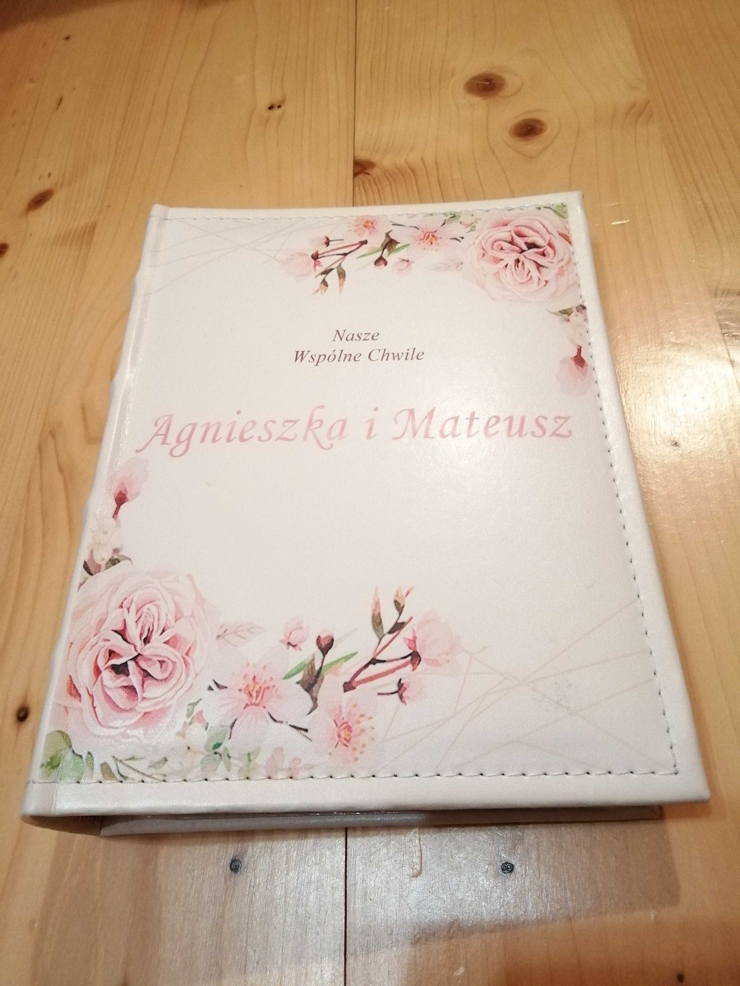 Album na zdjęcia 300 szt. 10x15cm z nadrukiem "Agnieszka i Mateusz"