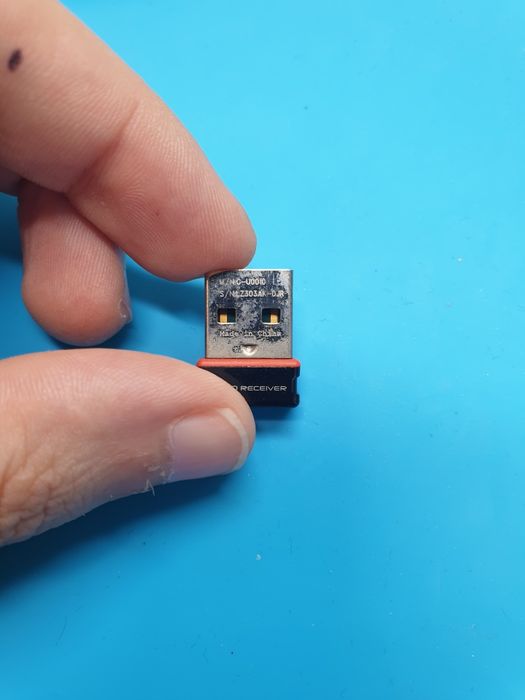 Logitech C-U0010 U0010 адаптер ресивер приемник для мышек оригинал б/у