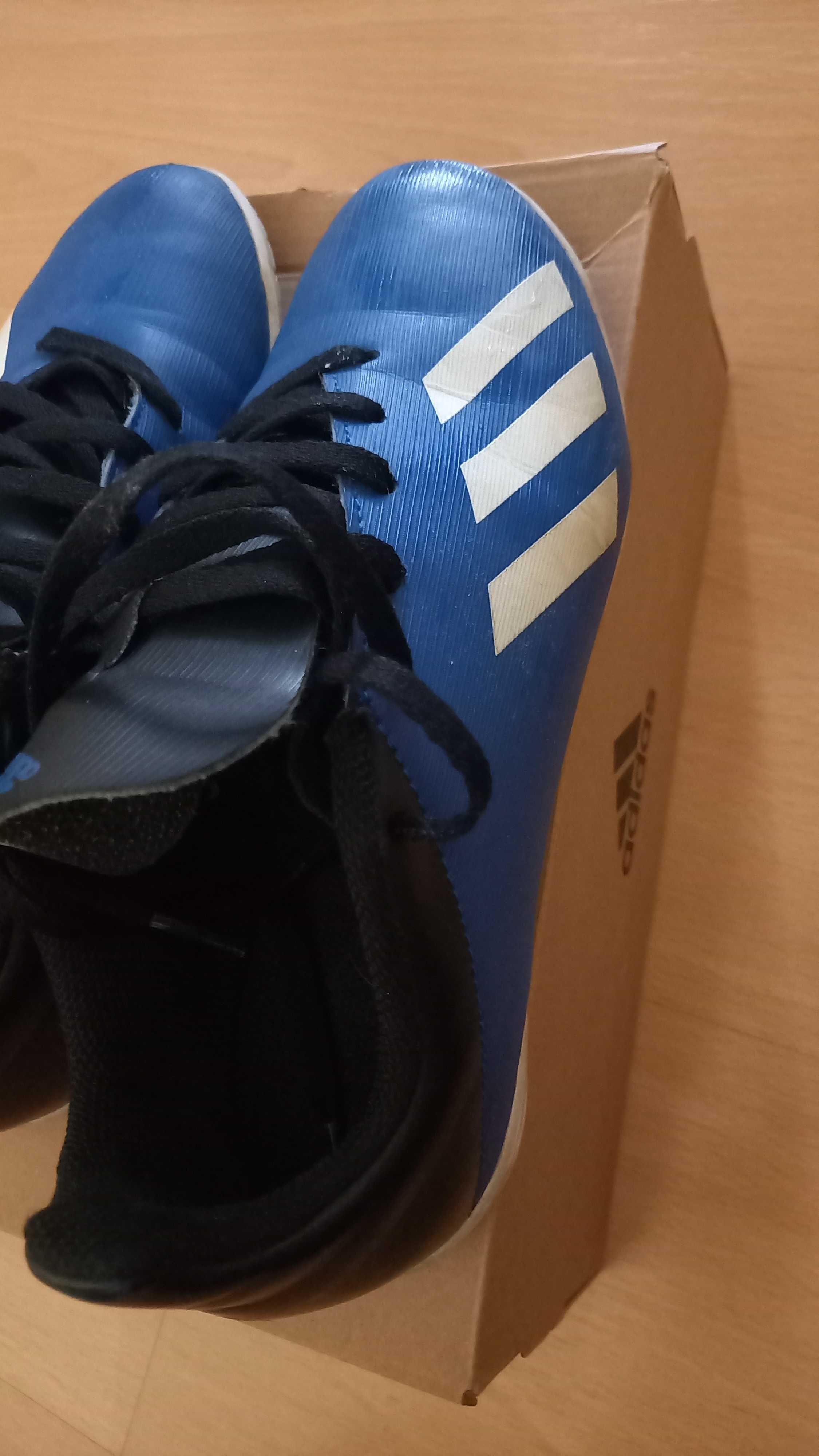 Buty adidas do grania w piłkę dla chłopca rozmiar 36 .1/3.