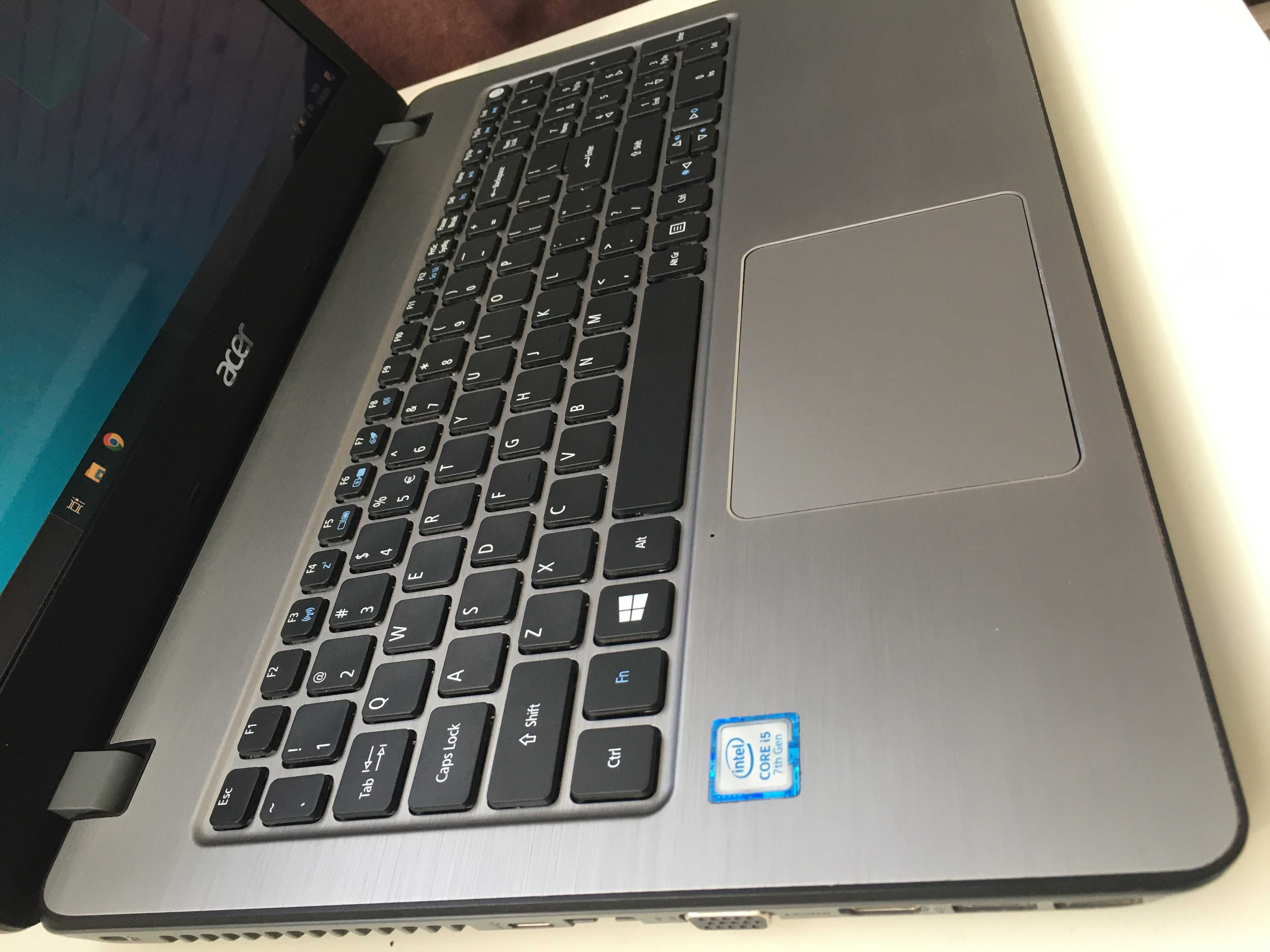 Laptop Acer i5-7th.DDR4-8Gb  SSD-240Gb Bateria 4H Zadbany