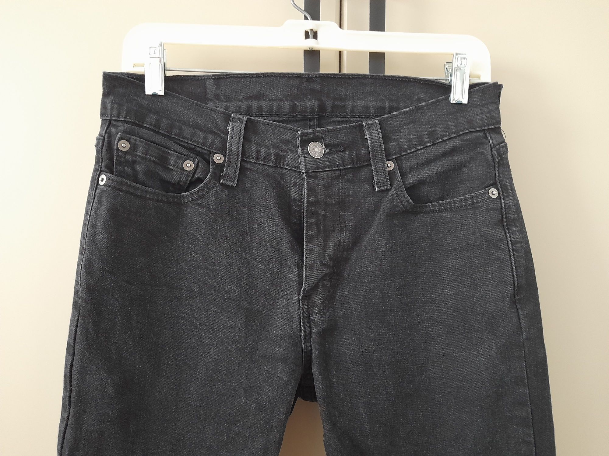 Jeansy Levis W29 L32 , 170/74A czarne oryginalne jak nowe