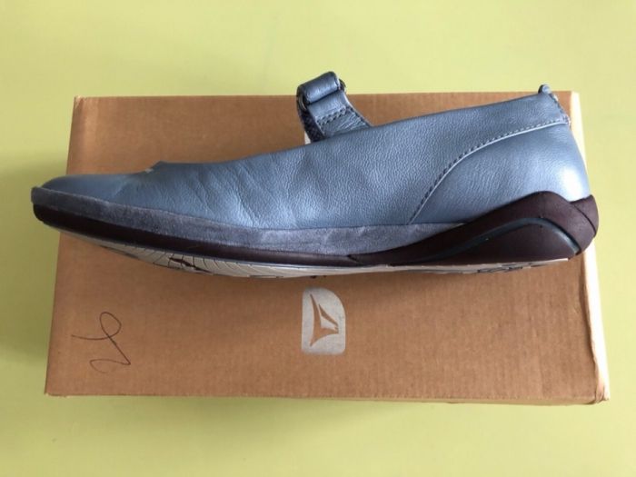 Продам туфли Clarks на широкую ногу, размер uk 6,5, европейский 40