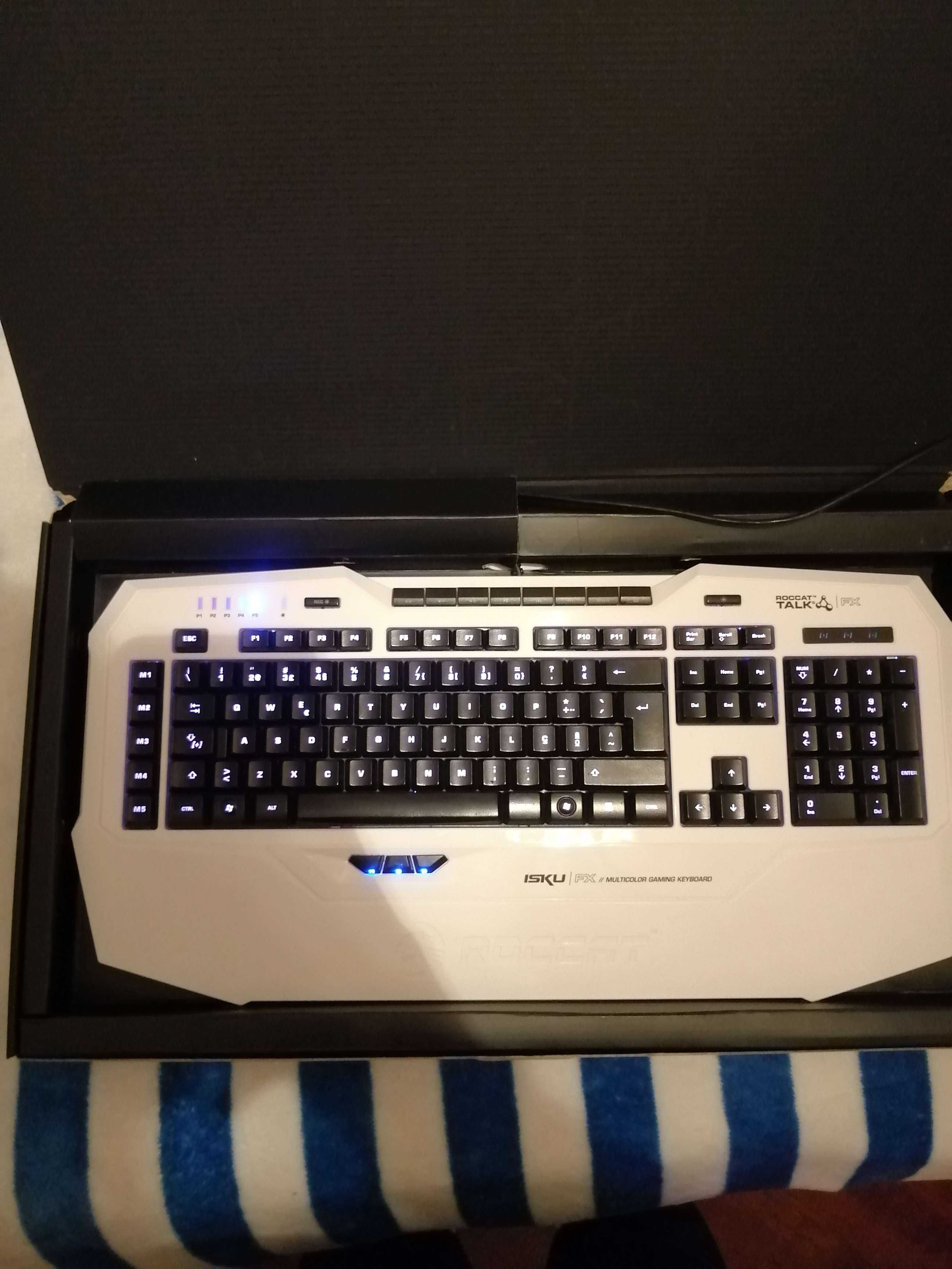 Teclado Gaming Roccat Isku FX White Multicolor PT