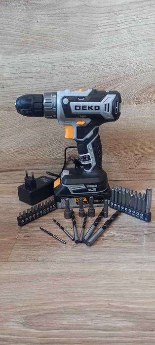 Nowa wkrętarko-wiertarka, 20V, z baterią i ładowarką w zestawie
