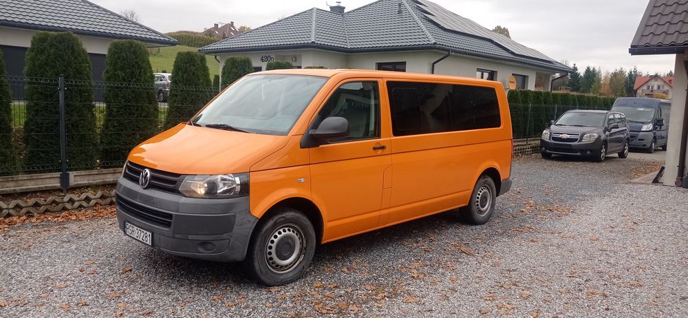 VW Caravella 9 osób long 2.0 tdi