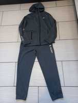 Dresy rozmiar 158 4F