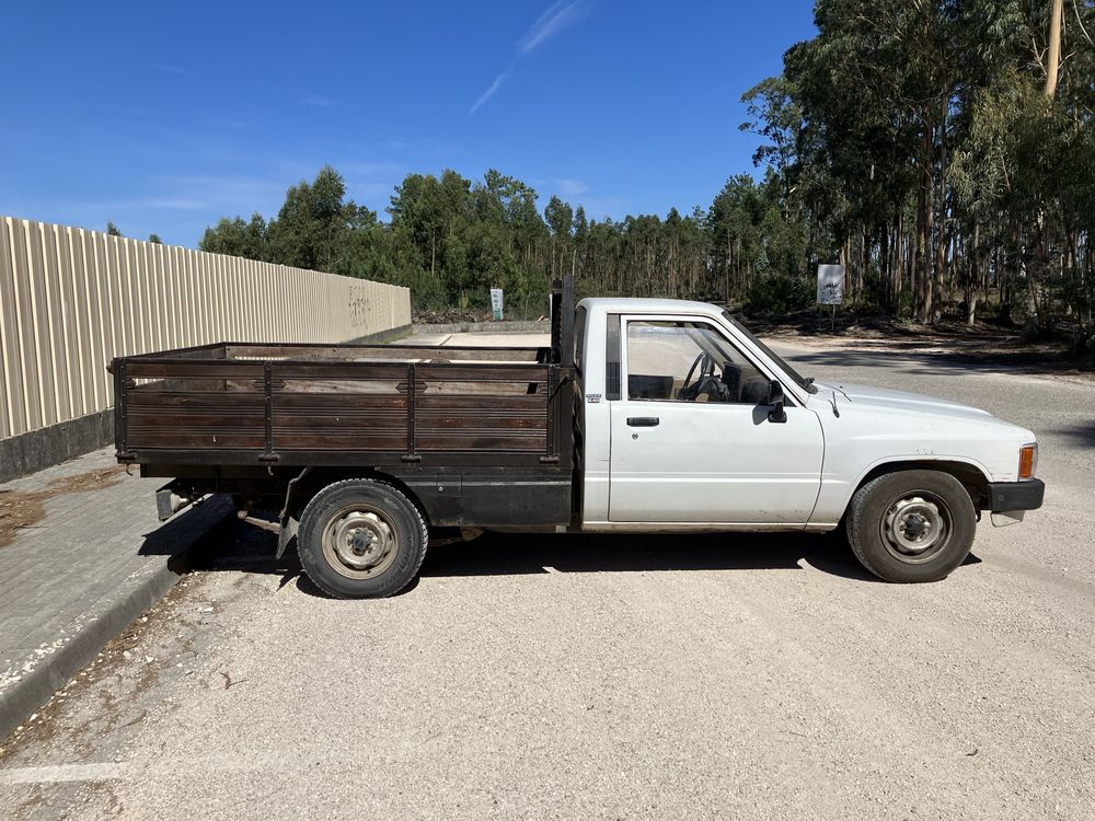 Toyota Hilux 2.4D
