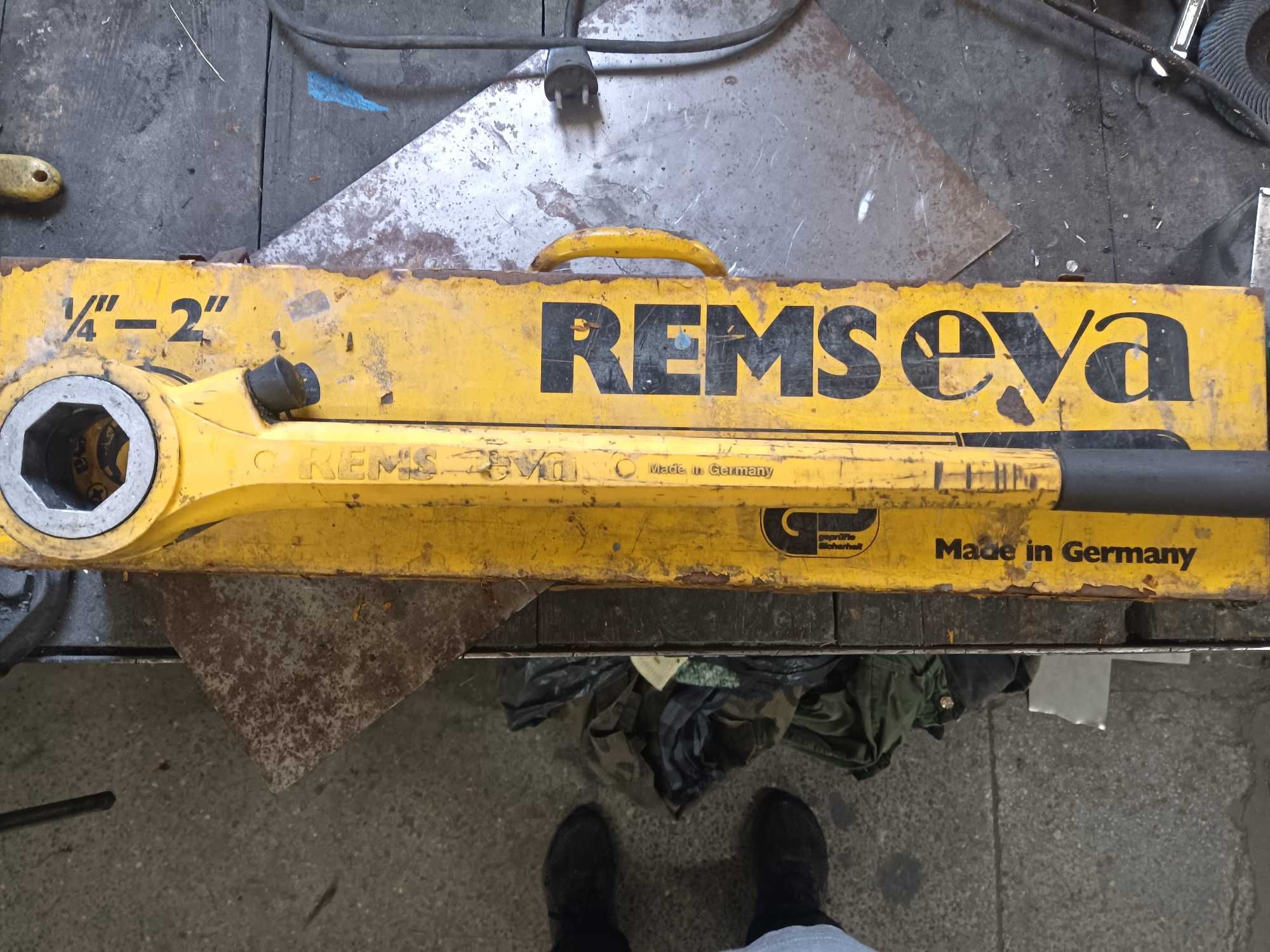Gwintownica Rems EVA