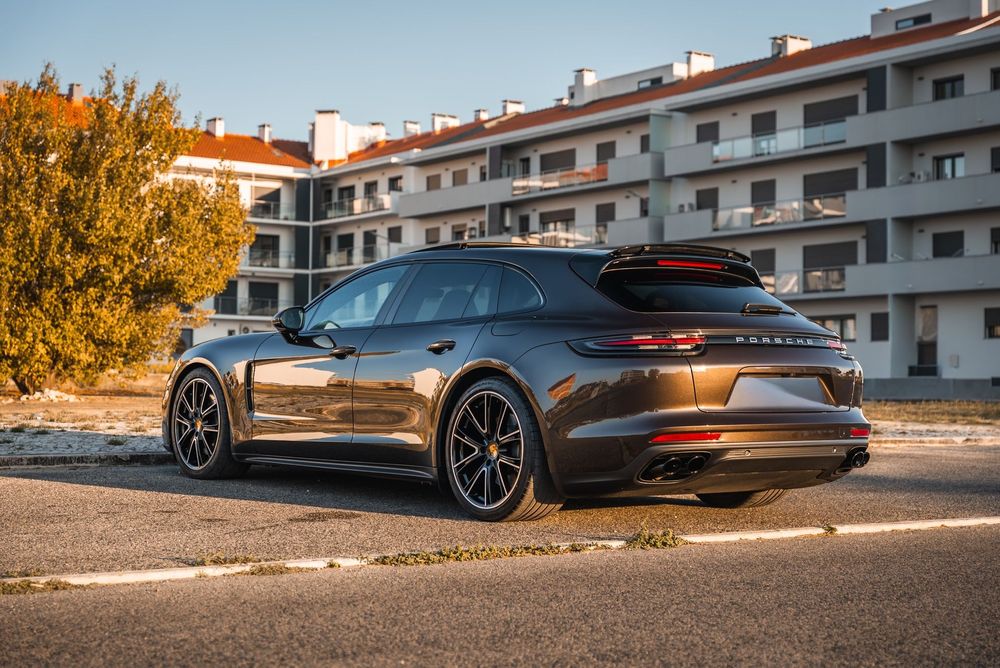 Porsche Panamera Sport Turismo 4 E-Hybrid