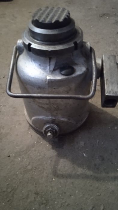 Домкрат гідравлічний 10т