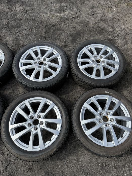 Komplet kół zimowych 5x112 Vw Golf Skoda Audi 205/50/17 Bridgestone