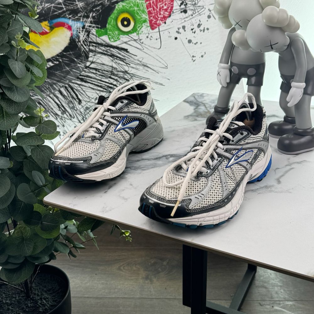 Кросівки Brooks Adrenaline 41 розмір 1597