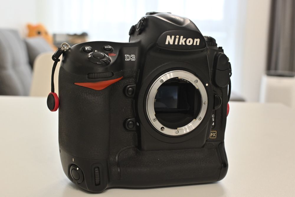 Професійний фотоапарат Nikon D3 (DSLR)
