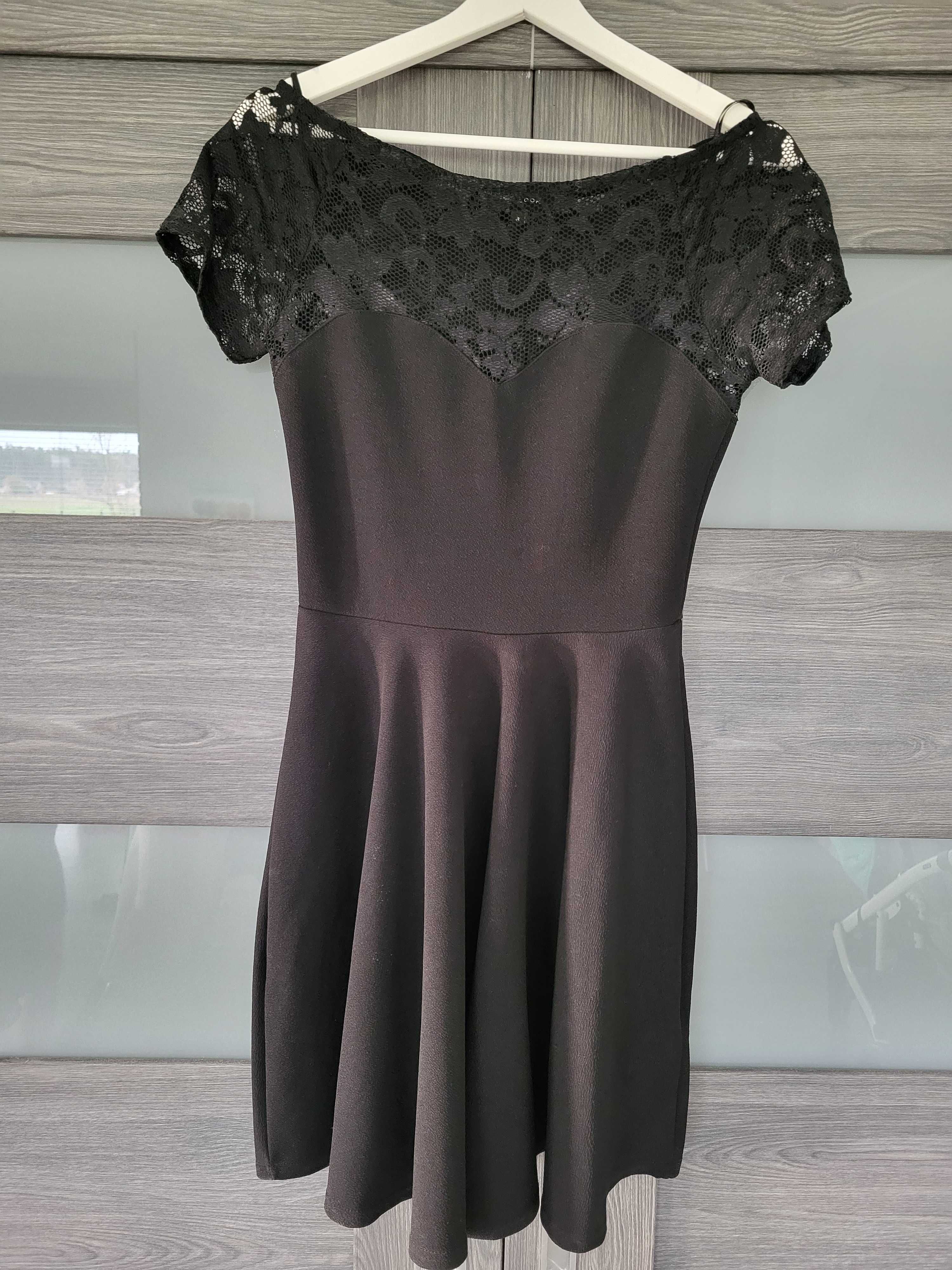 Czarna sukienka na krótki rękaw rozmiar 36