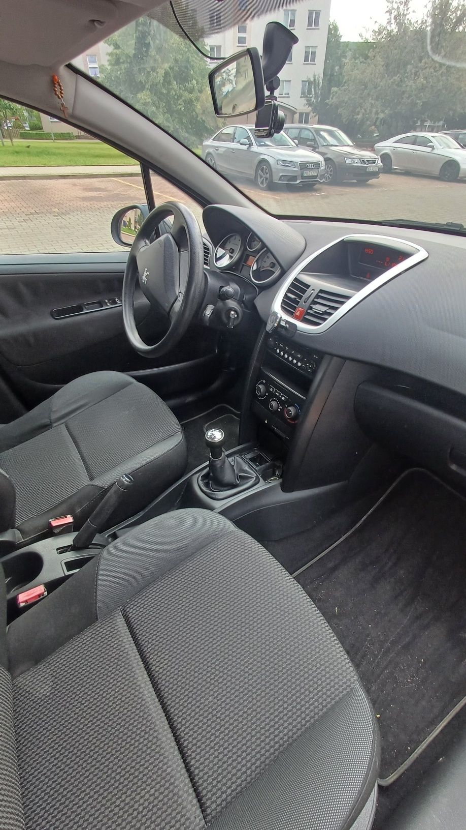 Peugeot 207 rocznik 2010r. 1.4 vti 95km 202000km
