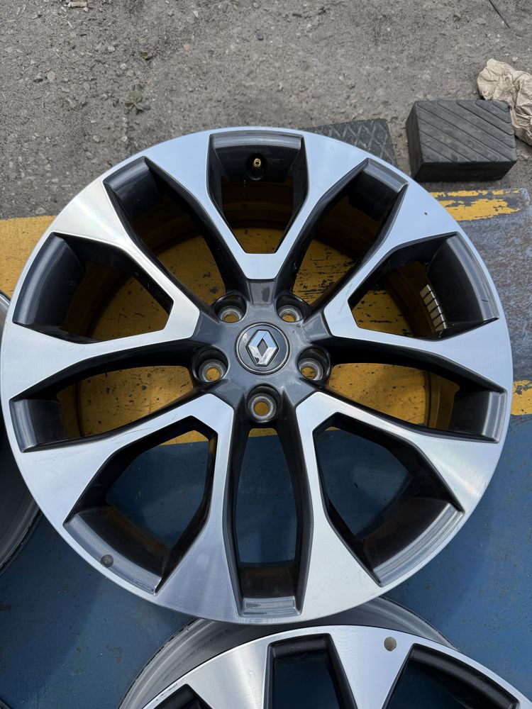 Felgi aluminiowe 5x114,3 19x7j et40 Renault Nissan Toyota Lexus Honda