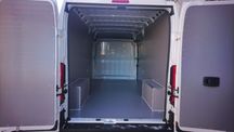 Zabudowy samochodów dostawczych dla Peugeot Boxer L3H2 i innych modeli