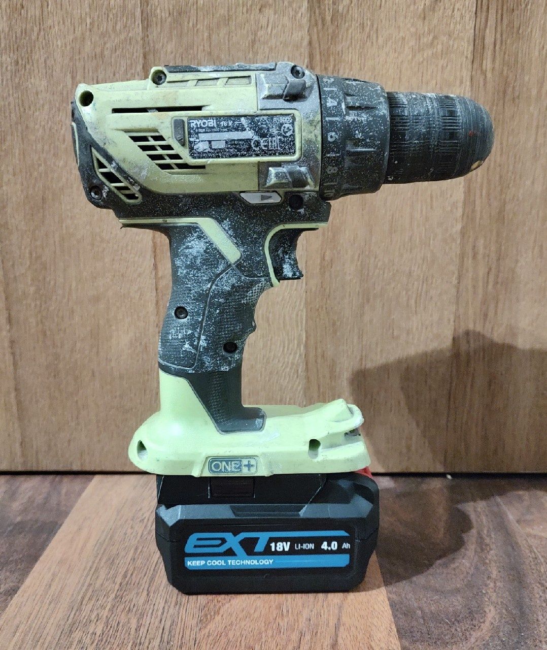 Adapter Ryobi One+ na baterie Erbauer EXT