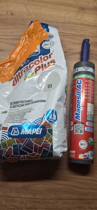 Fuga elastyczna Mapei plus i Silikon w tym samym kolorze