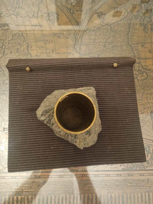 Piryt/brąz minimalistyczny świecznik Saulo/Norwegia