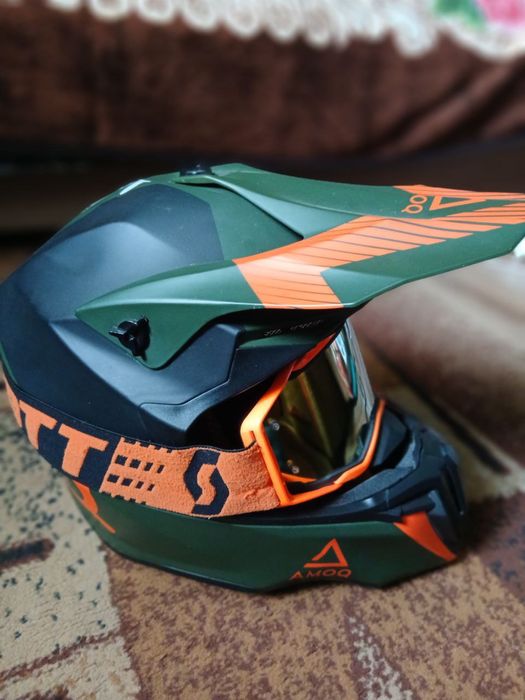 Ендуро шолом. Майже новий