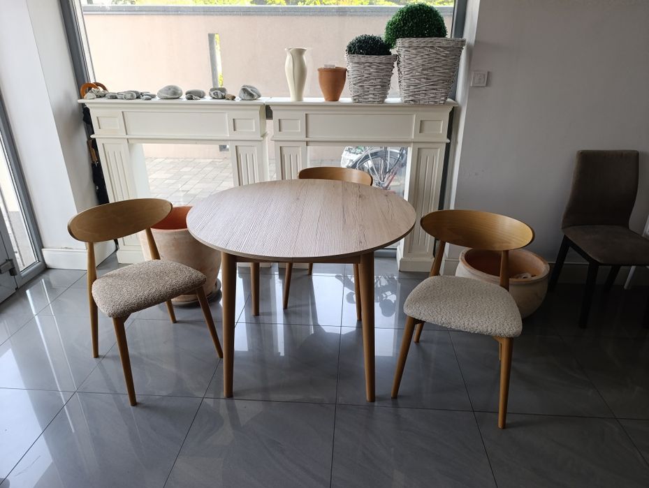 Stylowy stół do kuchni i salonu,100 cm, bukowe nogi, Różne wybarwienia