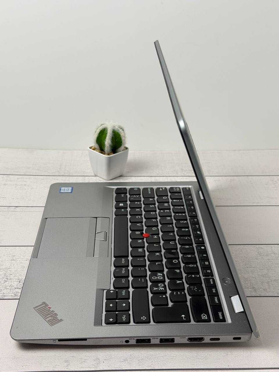 Lenovo 13 | i5-7200U | Intel 620 | 8GB RAM | SSD 256GB | Full HD