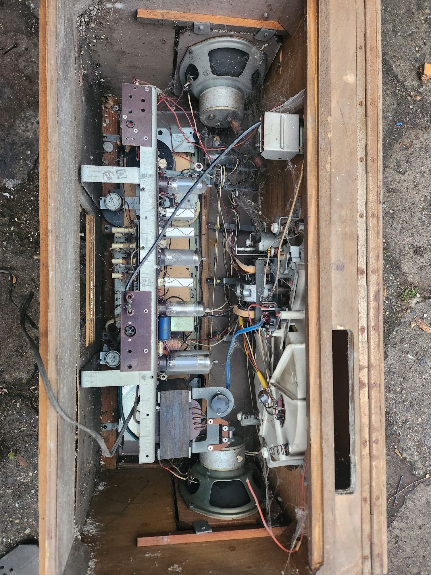 Radio AIDA 3201 z gramofonem
