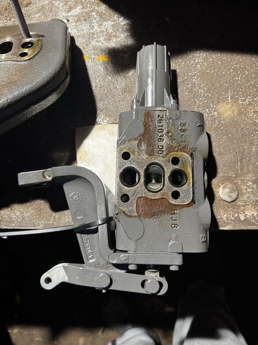 Sekcja rozdzielacza, blok hydrauliczny Massey Ferguson, Class