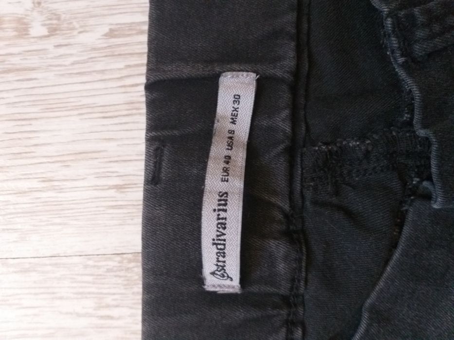 Spodnie legginsy Stradivarius