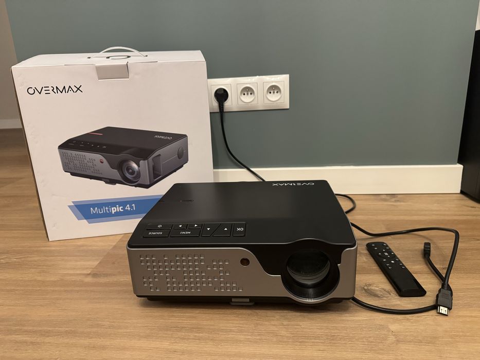 Rzutnik projektor Overmax Multipic 4.1