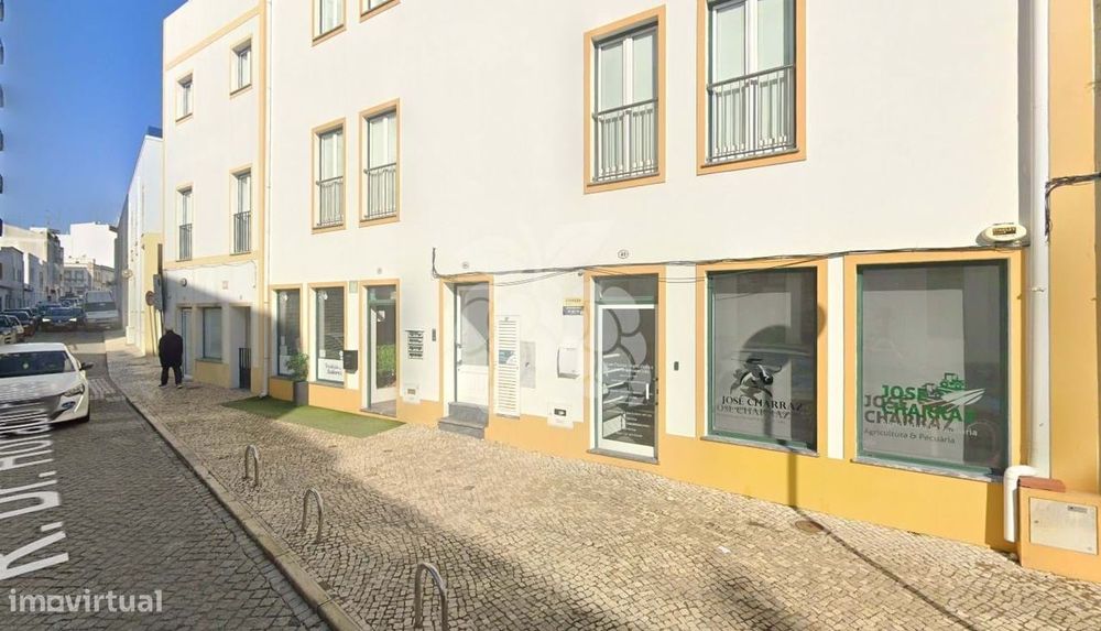 LOJA para investimento, com rendimento em Beja
