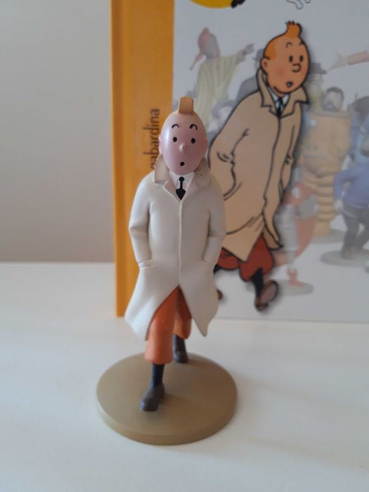 Livro com figurinha TINTIN - edição Moulinsart (NOVO)